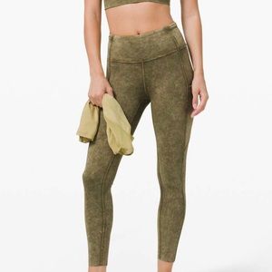 Fast and Free High Rise Tight 25” Ice dye